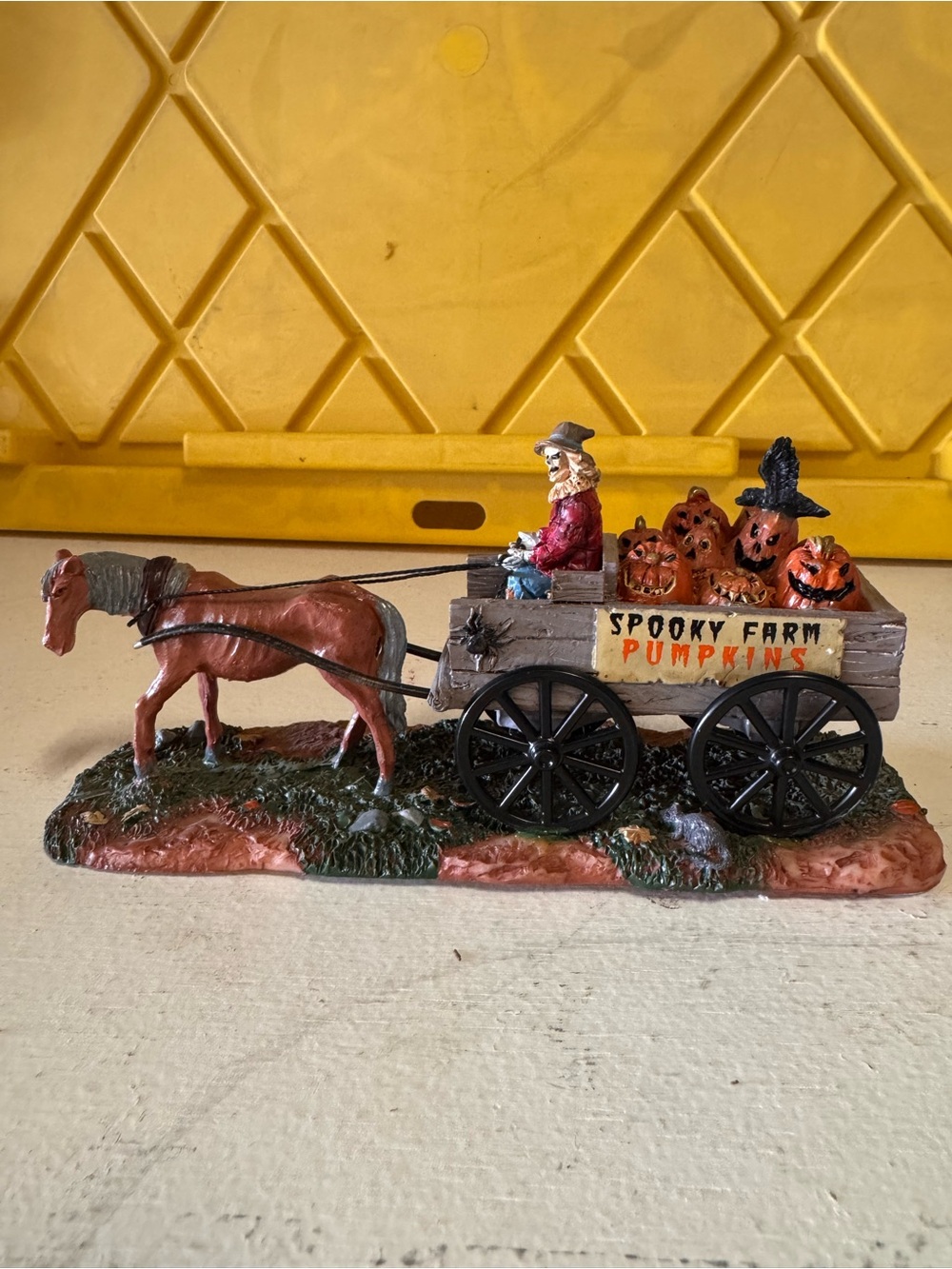Lemax Brown Horse Wagon with Orange Pumpkins and Black Wheels